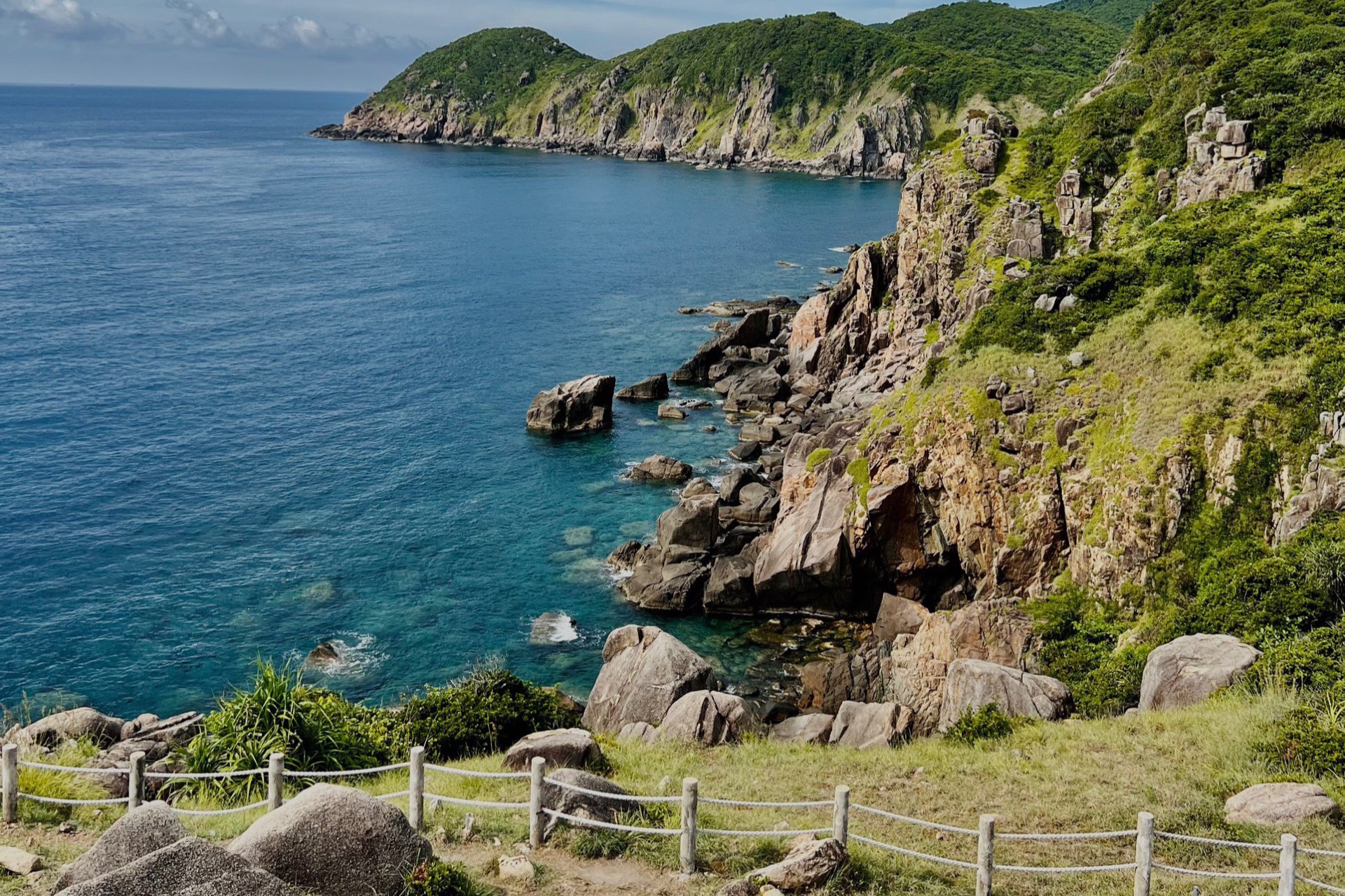 Vietnamexotic.com.vn 소개 - Summit Travel