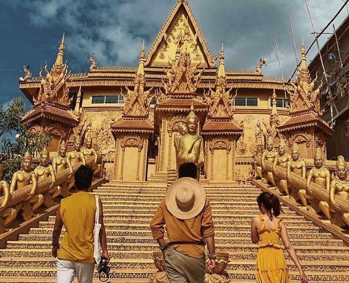 DISCOVER VIETNAM AND COMBODIA DEPARTS FROM HANOI – HALONG – SIEMREAP – SAIGON 8 DAYS 7 NIGHTS 