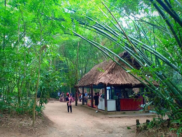 SOUTHERN VIETNAM 5 DAYS 4 NIGHTS SAIGON – CU CHI – CAO DAI – MEKONG DELTA