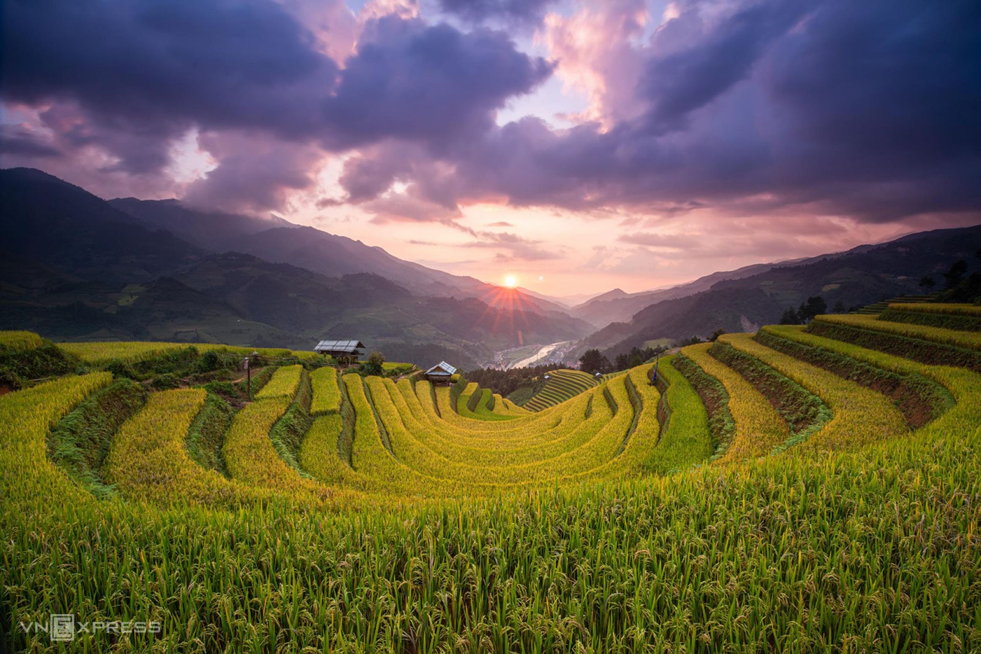 TOUR DISCOVERY CAT CAT AND SIN CHAI VILLAGES FULLDAY DEPARTS FROM HA NOI 