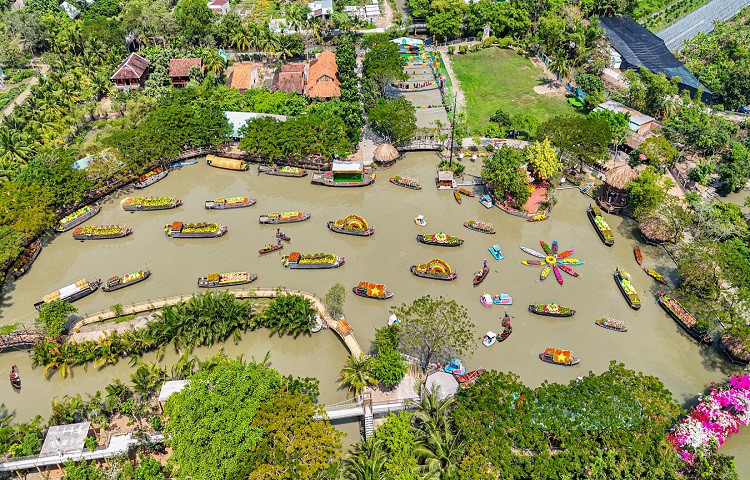 SAI GON CU CHI AND MY THO TIEN GIANG MEKONG DELTA FULLDAY TRIP 