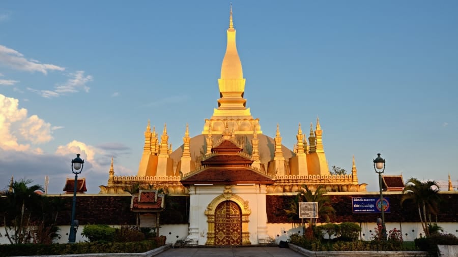 VIENTIANE – LUANG PRABANG TOUR 5 DAYS 4 NIGHTS DEPART FROM HANOI OR SAIGON